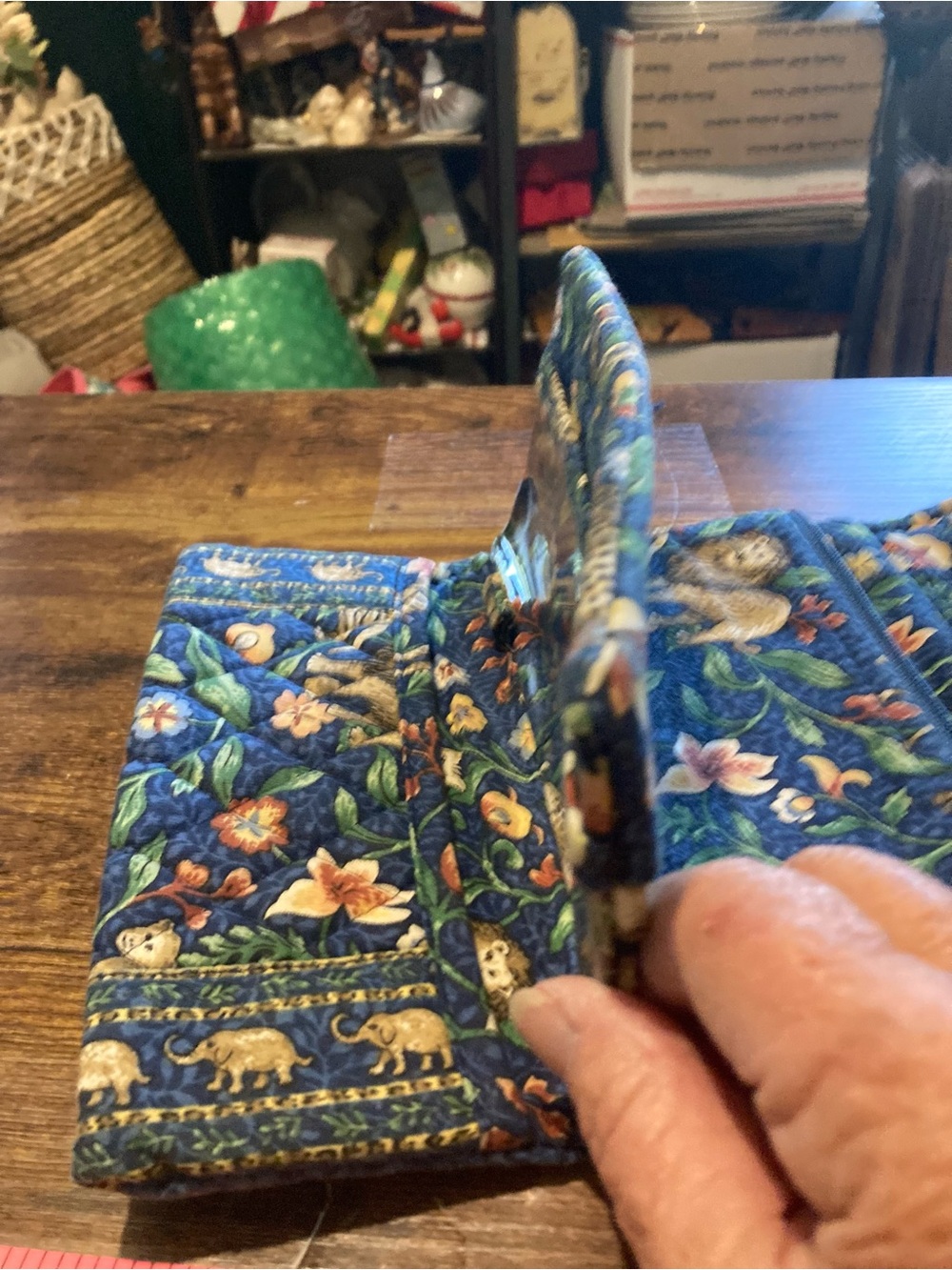 Tri-fold over wallet - Picture 6 of 9